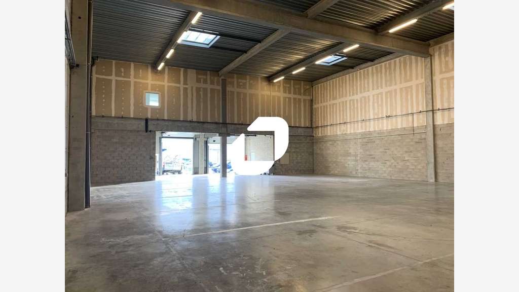 A louer Local d'activité 1742m² Bois d'arcy