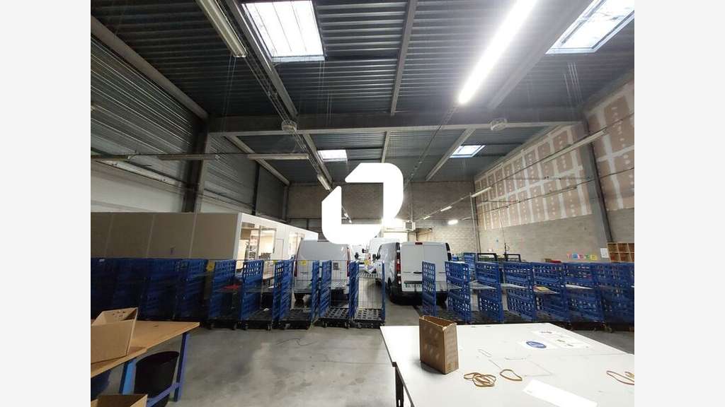 A louer Local d'activité 1742m² Bois d'arcy