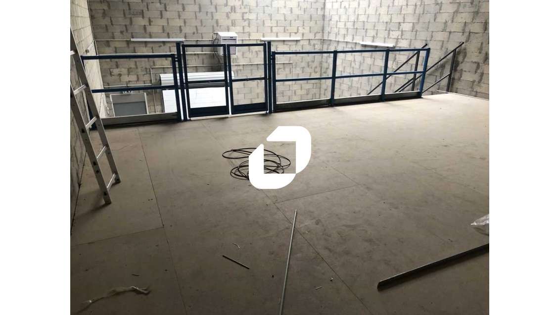 A louer Local d'activité 300m² Boissy l'aillerie