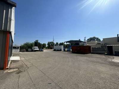 Location Locaux d'activités - Entrepôts à Bollène