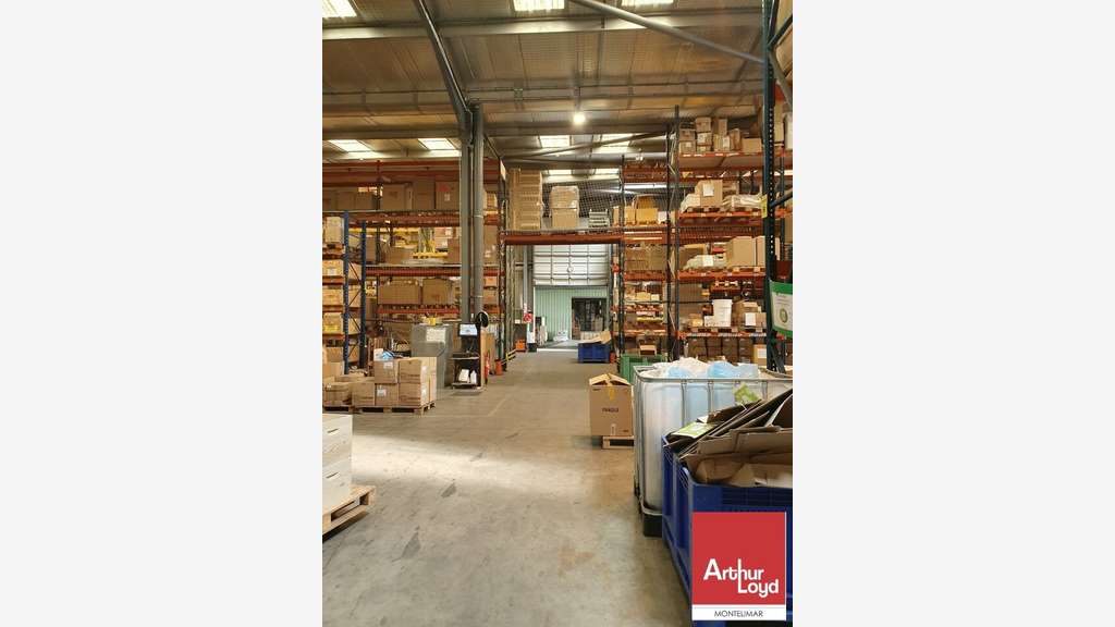 Locaux d'activité 9150m² à louer à Bollène
