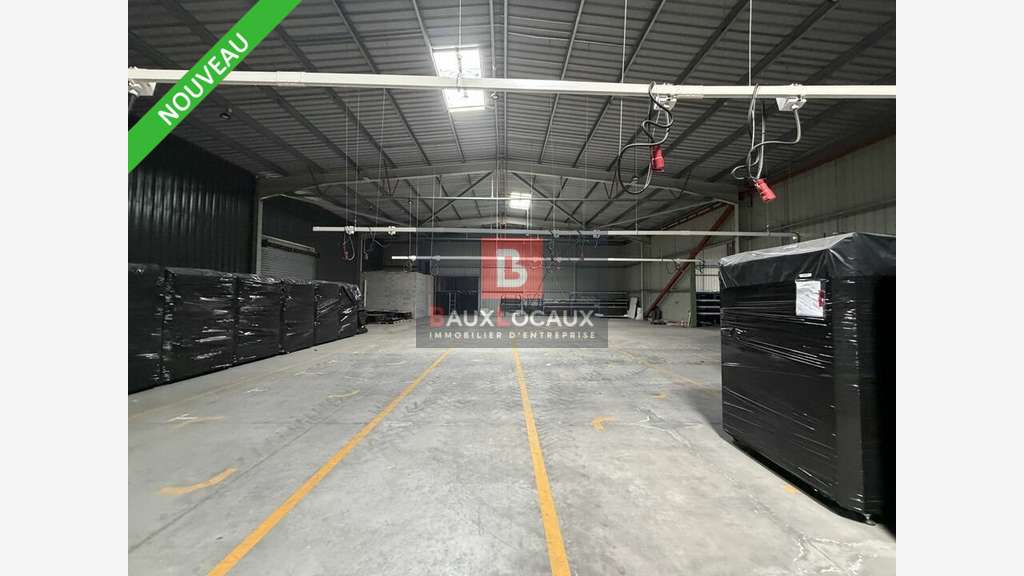 Entrepôt logistique de 9000m² à louer à Bollène