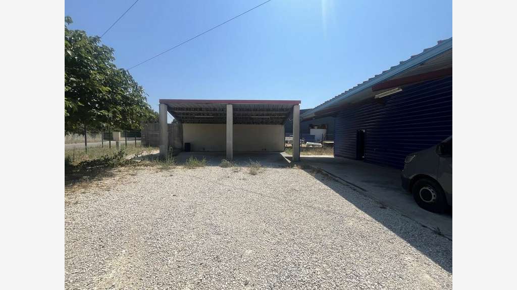 BOLLÈNE - LOCAL D'ACTIVITE à louer