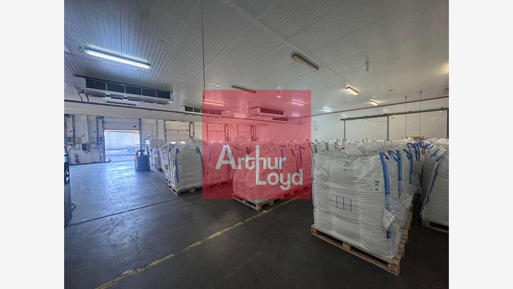 A louer entrepôt de 4207m² en ZA à Bon-Encontre