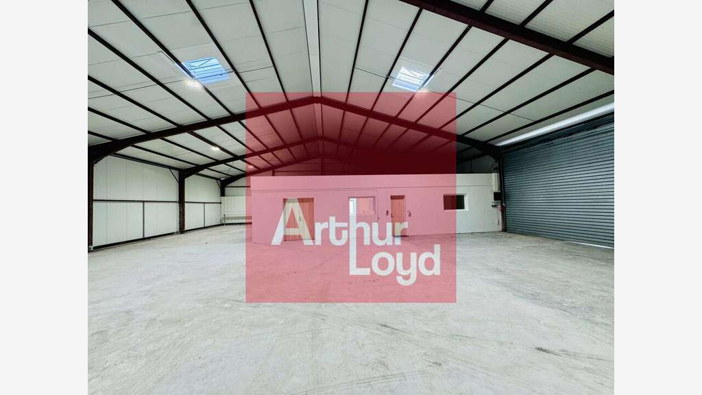 A louer local d'activité 1680m² à Bon-Encontre