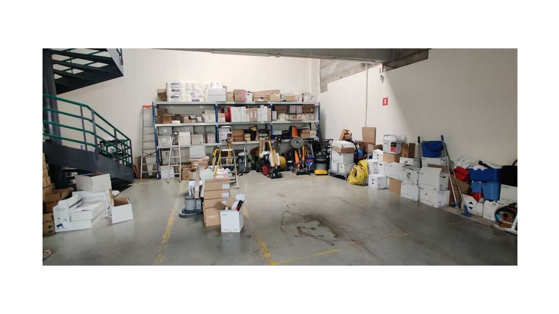A louer local d'activités 170m² à Bondoufle