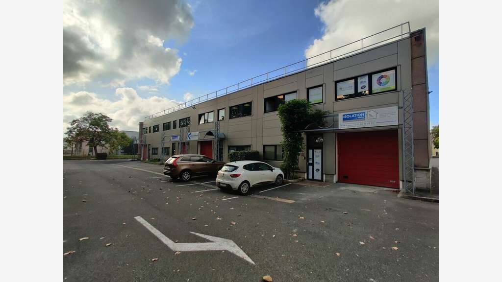 A louer local d'activités 170m² à Bondoufle
