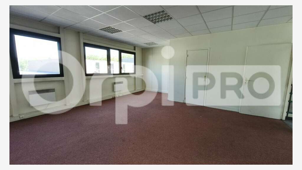 A louer local d'activités 170m² à Bondoufle