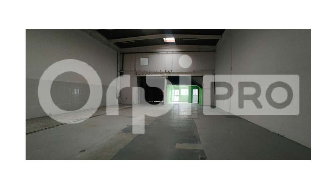 Location local d'activité 368m² à Bondoufle