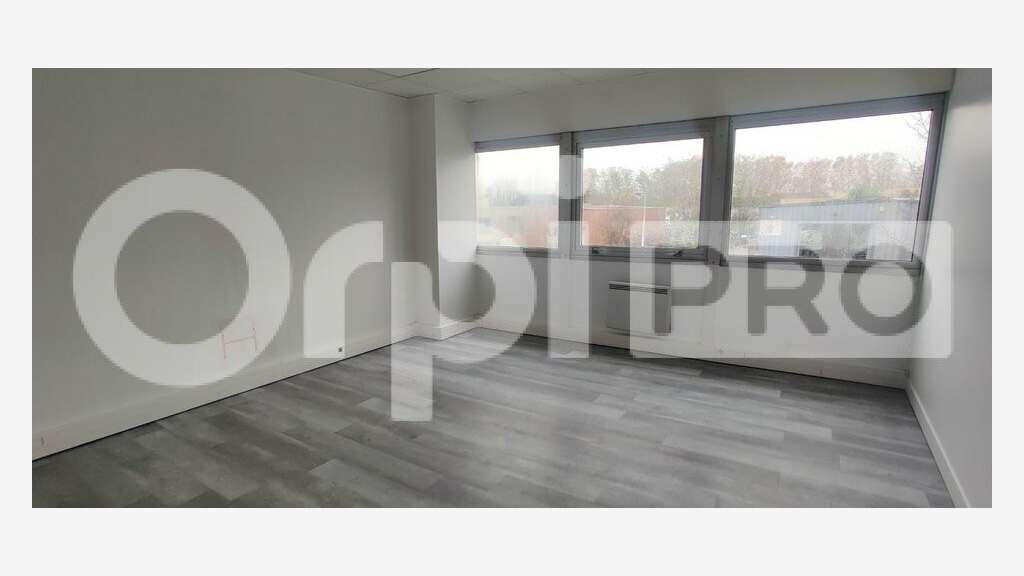 Location local d'activité 368m² à Bondoufle