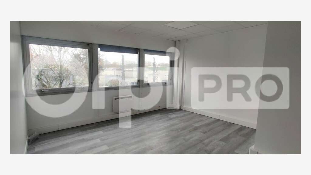 Location local d'activité 368m² à Bondoufle