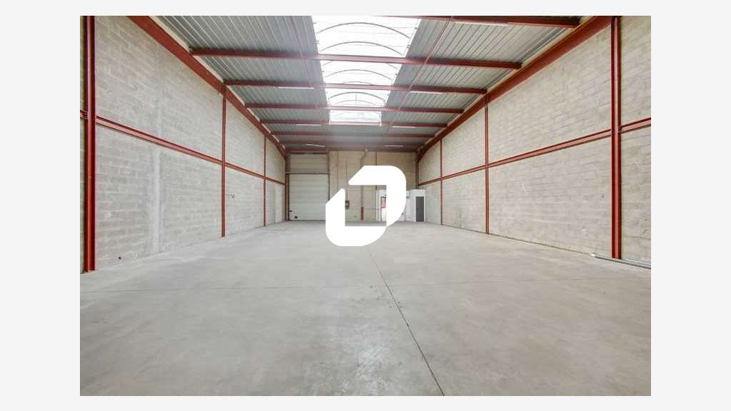 A louer Local d'activité 435m² Bondoufle