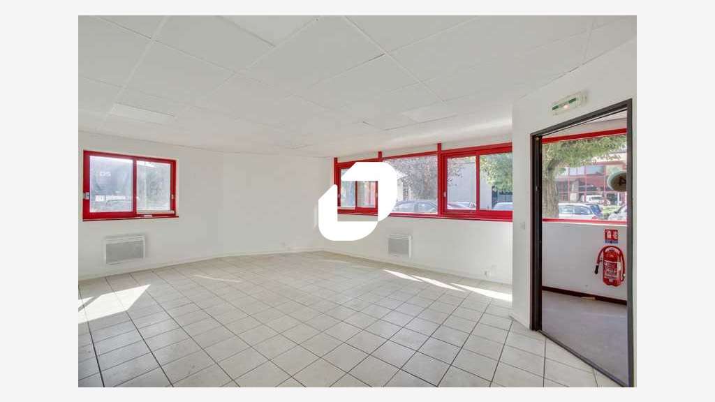 A louer Local d'activité 435m² Bondoufle