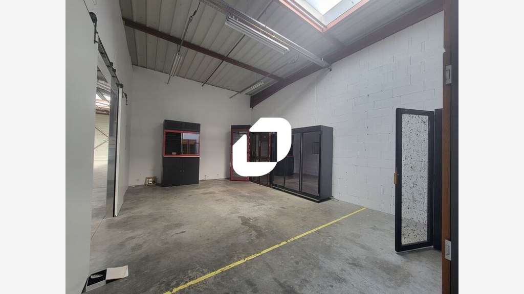 A louer Local d'activité 562m² Bondoufle