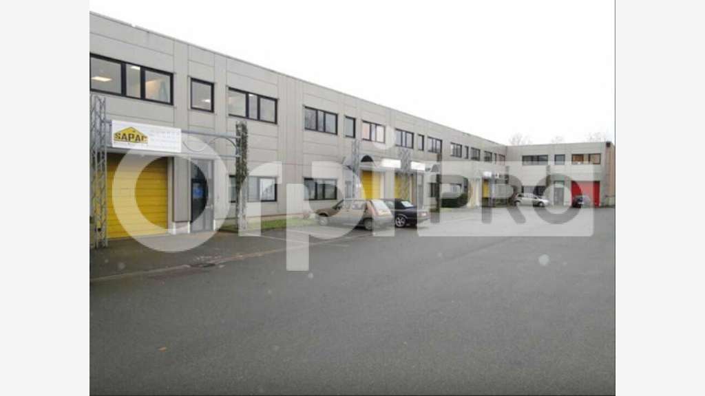 Local d'activité de 157m²