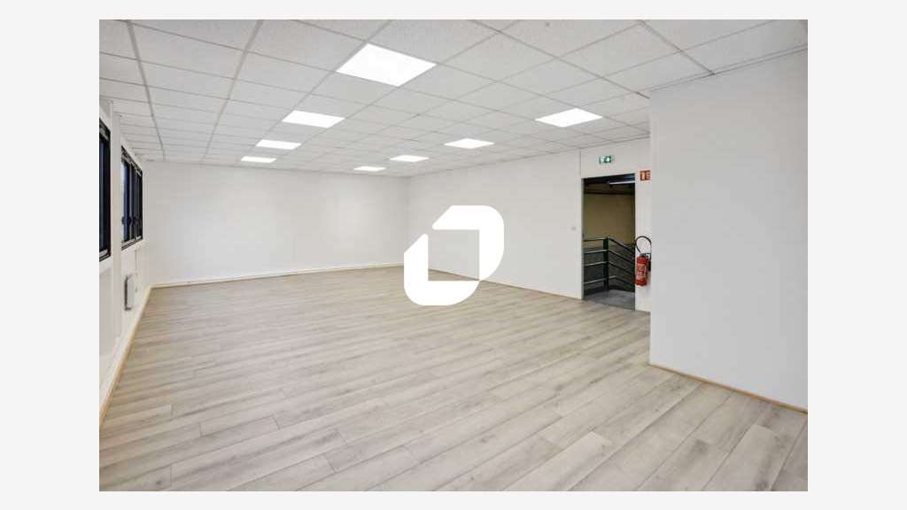 A louer Local d'activité 259m² Bondoufle