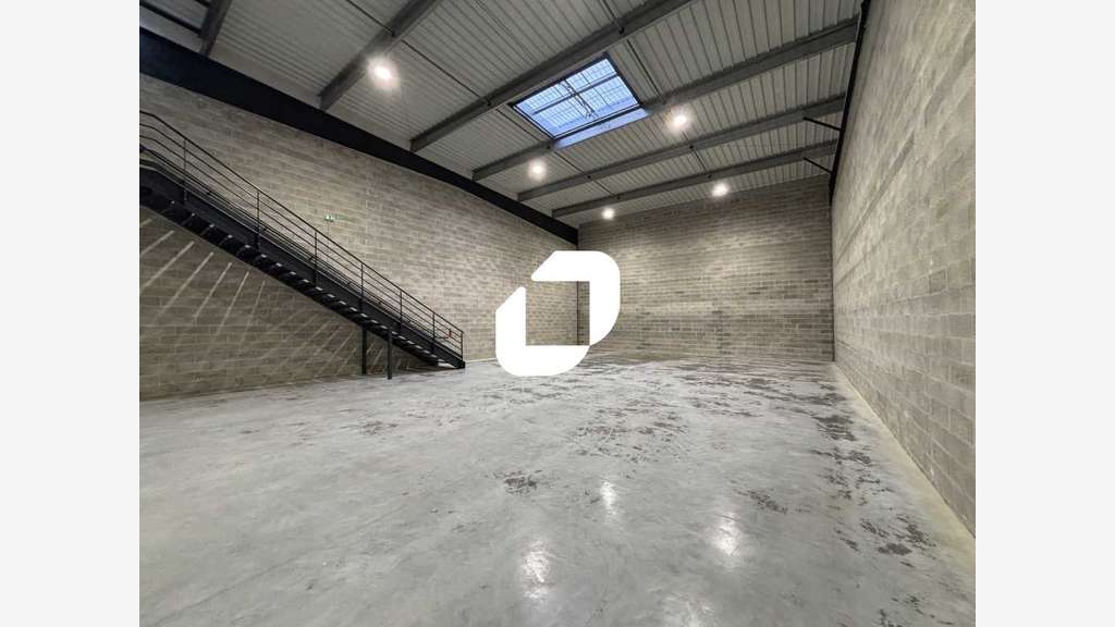 A louer Local d'activité 7603m² Bondoufle