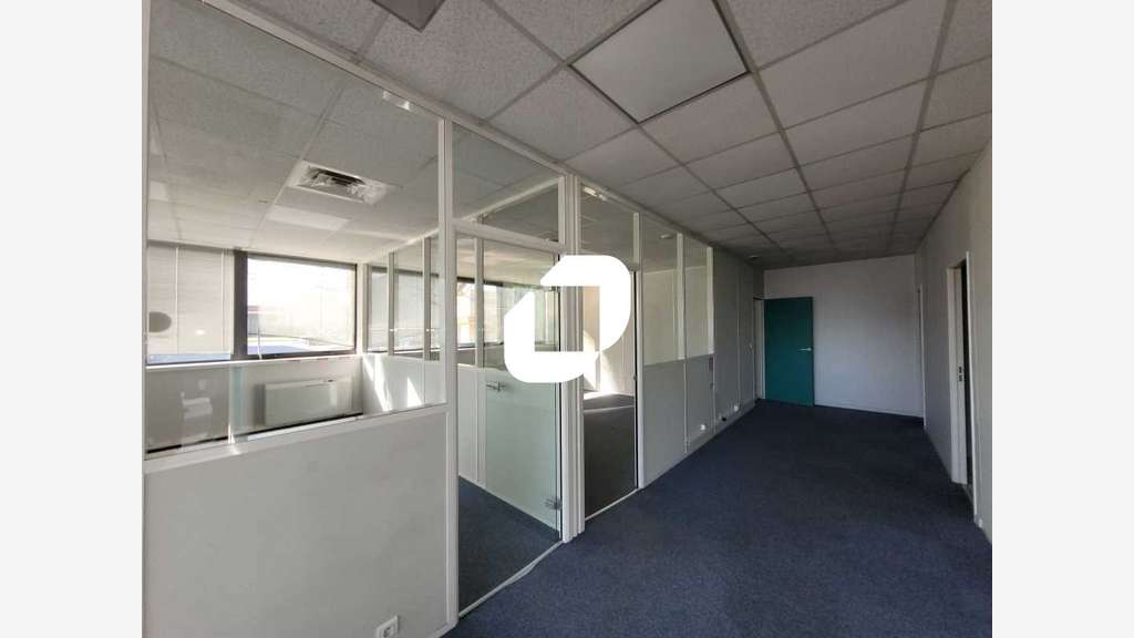 A louer Local d'activité 250m² Bondoufle