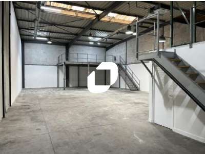 Location Locaux d'activités - Entrepôts à Bondy