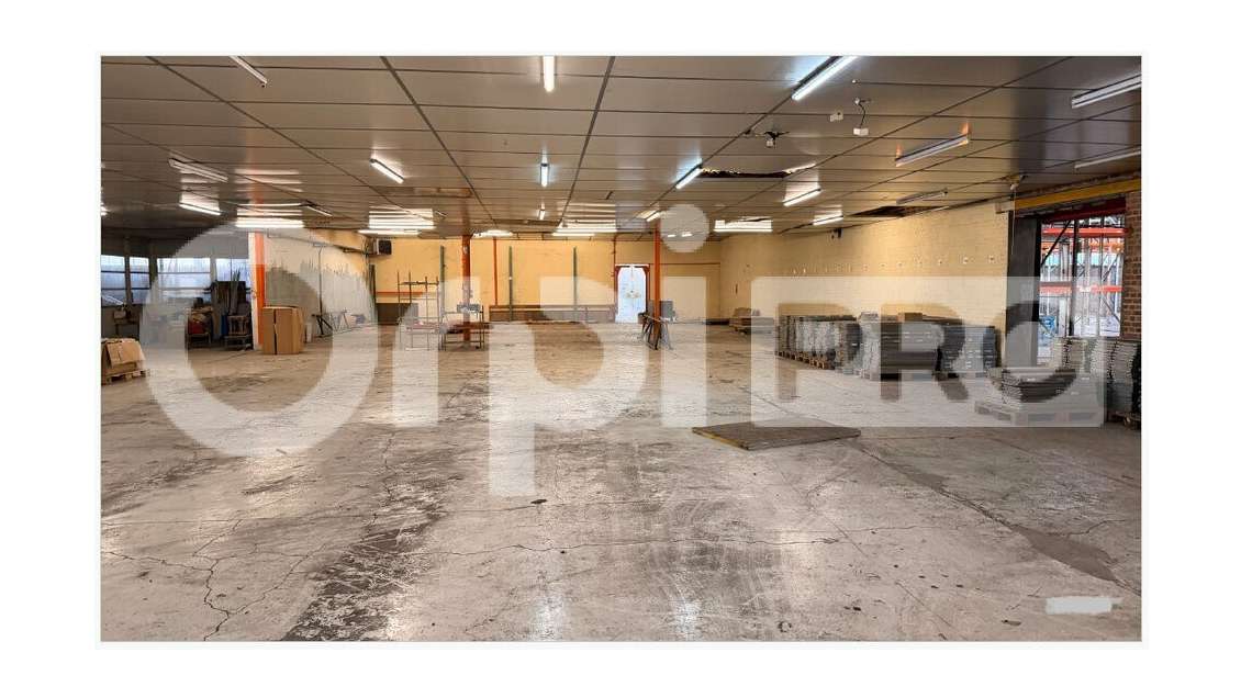 Entrepôt de 195m² à louer à Bonneuil-les-Eaux