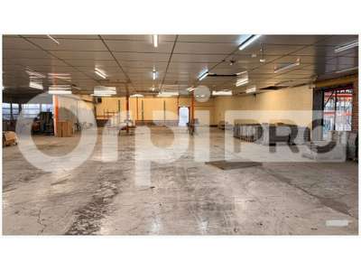 Location Locaux d'activités - Entrepôts à Bonneuil-les-Eaux