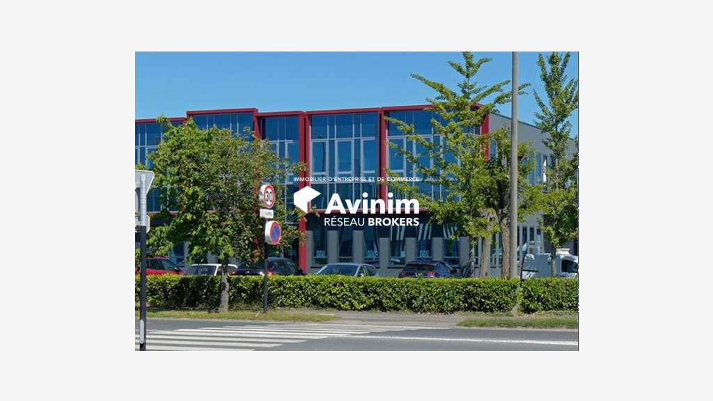 A louer entrepôt rénové 341m² Bonneuil-sur-Marne