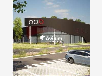 Entrepôts rénovés 521m² Parc des petits Carreaux