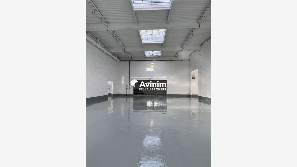 Entrepôts rénovés 529m² à louer Bonneuil sur Marne