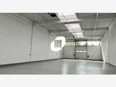 A louer Local d'activité 898m² Bonneuil sur marne