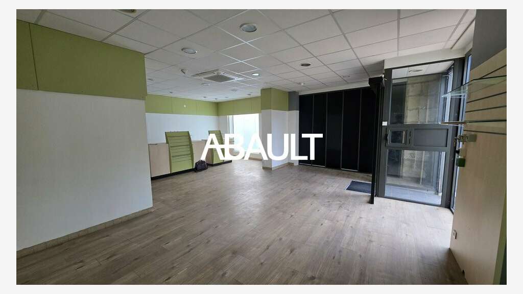 A louer local commercial 96m² à Bordeaux Nansouty
