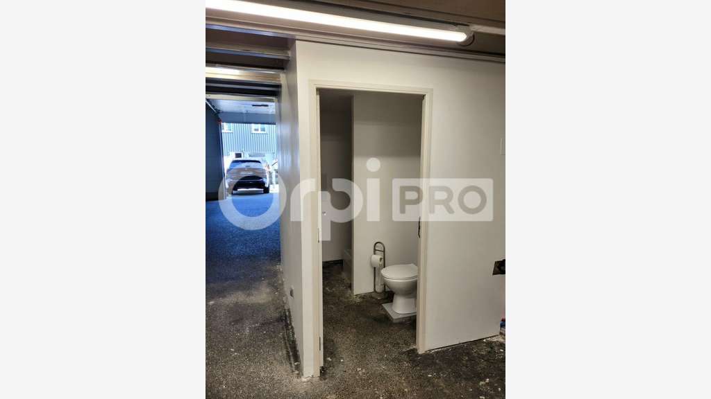Local d'activité 159m² à louer à Bordeaux