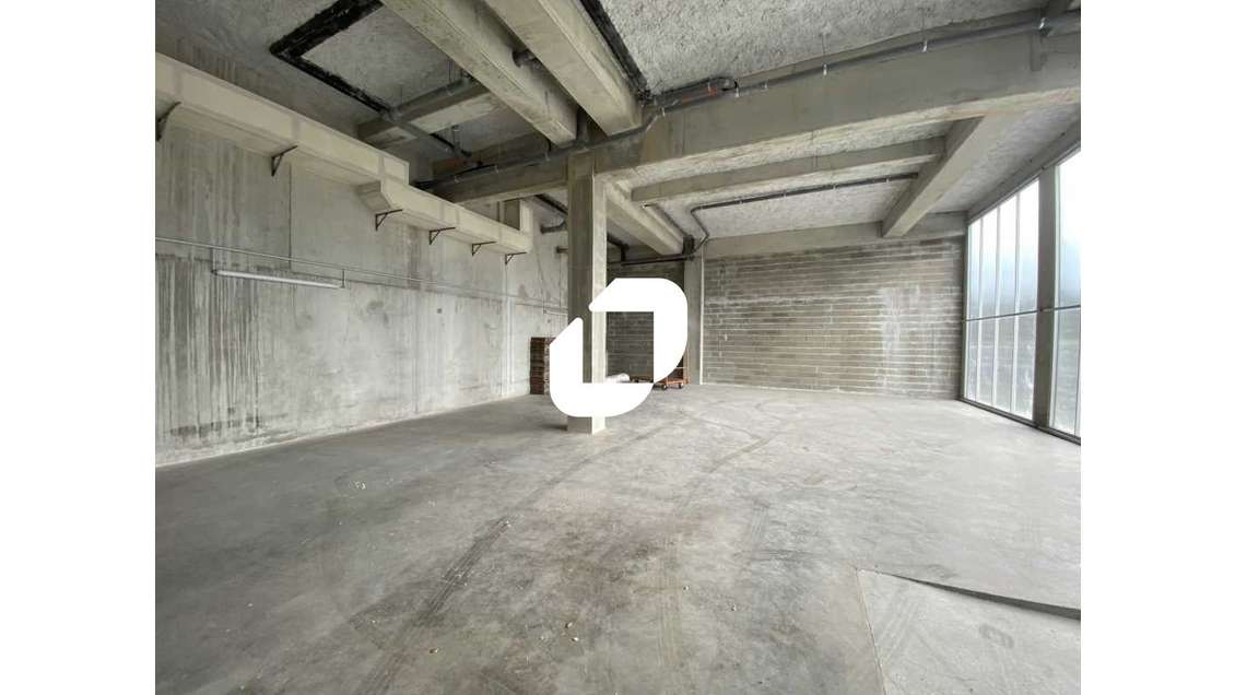 A louer Local d'activité 176m² Bordeaux