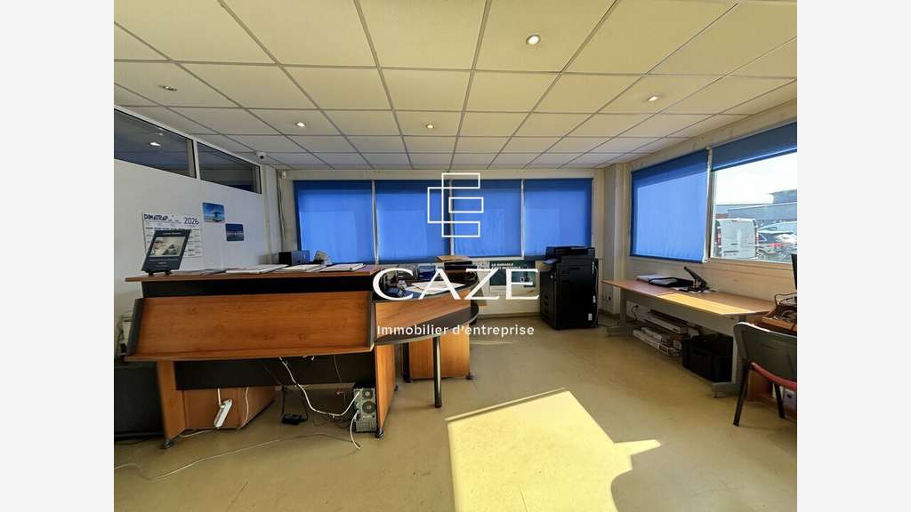 Loue bâtiment 610m² à Bordeaux Pont Chaban-Delmas