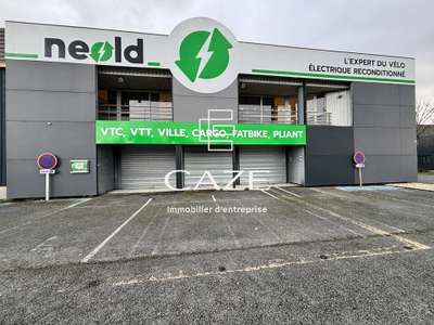 Loue bâtiment 1200m² zone d'Alfred Daney Bordeaux