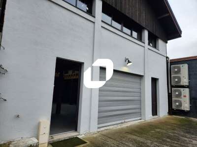 Location Locaux d'activités - Entrepôts à Bordeaux