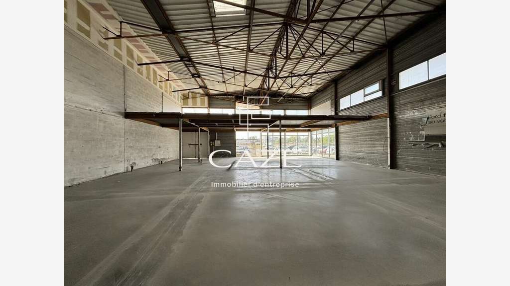 A louer local 500m² proche rocade à Bordeaux