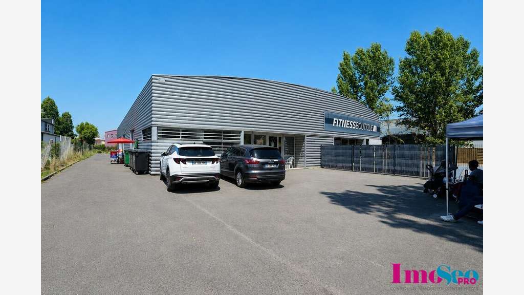 Entrepôt 250m² à louer à Bordeaux Lac zone Daney