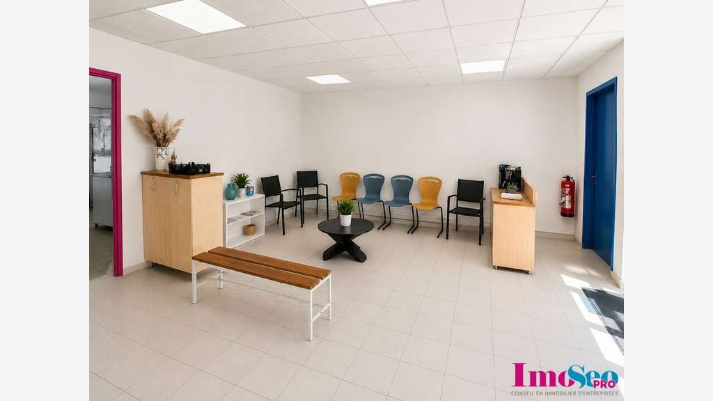 Entrepôt 250m² à louer à Bordeaux Lac zone Daney