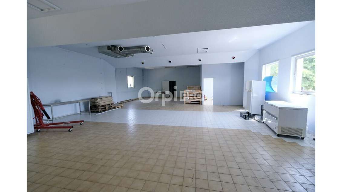 A louer local d'activité 233m² à Bouaye