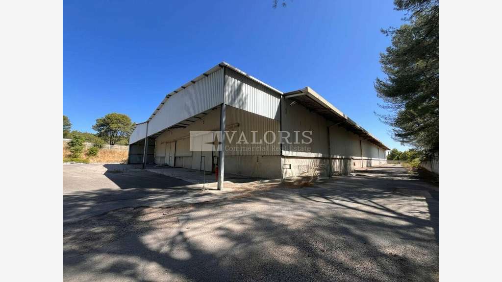 Bâtiment d'activités 4000m² à louer à Bouc-Bel-Air