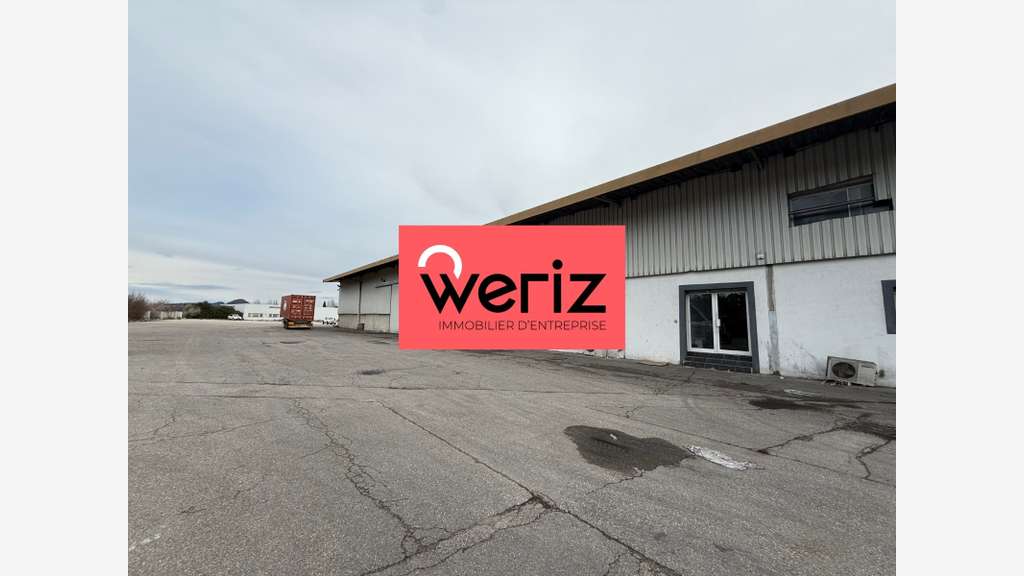 A louer entrepôt 4000m² Bouc-Bel-Air bon emplac.
