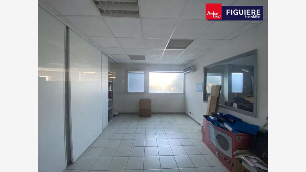 BATIMENT MIXTE INDEPENDANT