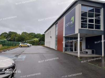 A louer locaux d'activités 700m² à Bouguenais