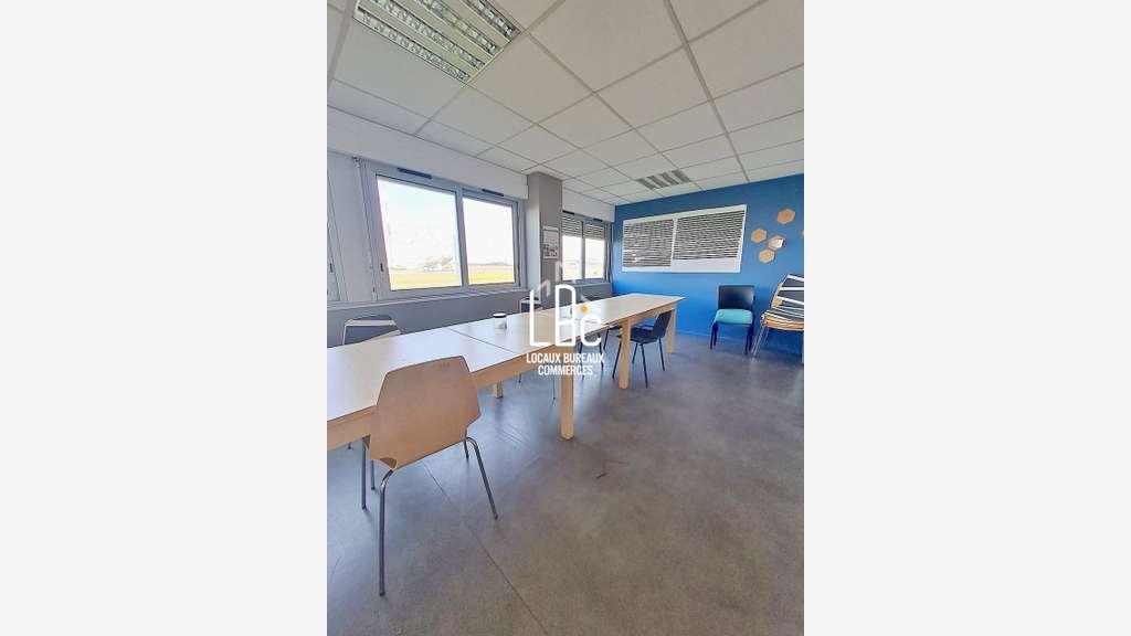 Local activité mixte 959m² à louer à Bouguenais 