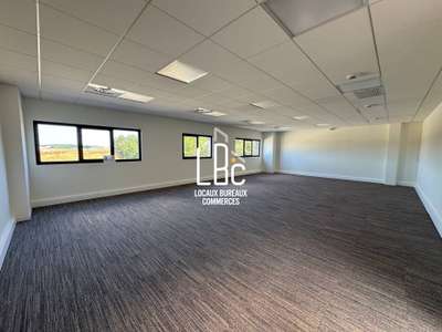 Local activité 575m² à louer Nantes Sud Loire