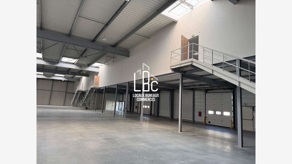A louer local 575m² Aéroport Nantes Atlantique