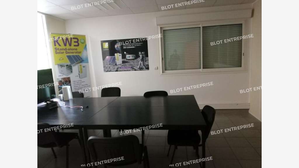 A louer locaux d'activités 600m² à Bouguenais