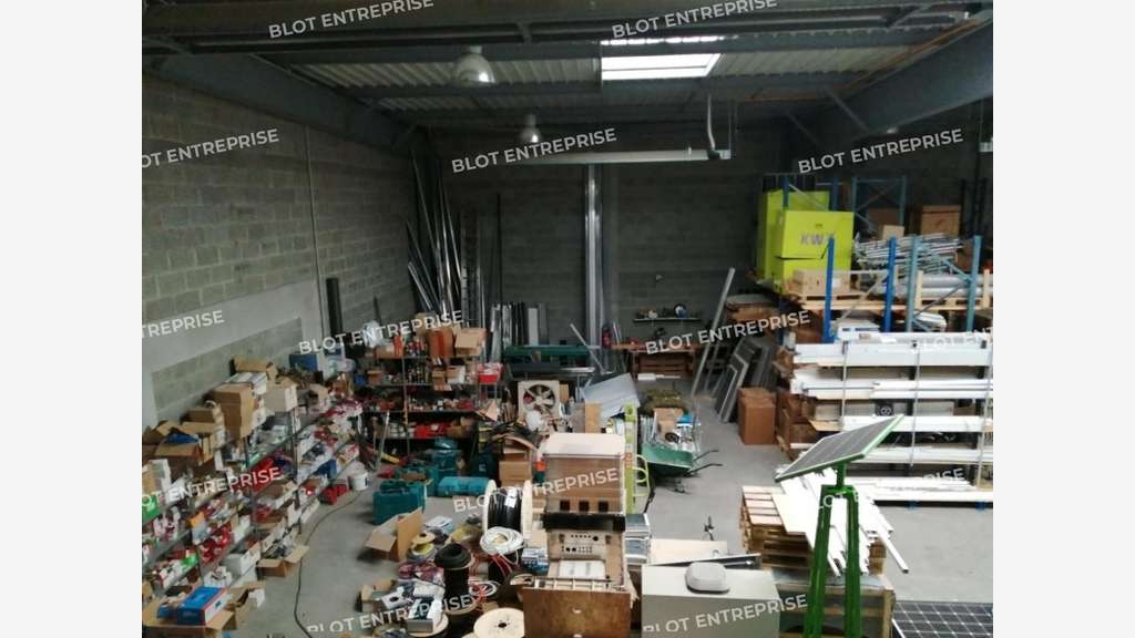 A louer locaux d'activités 600m² à Bouguenais
