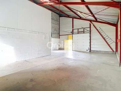 À louer entrepôt commercial 125m² à Boulazac