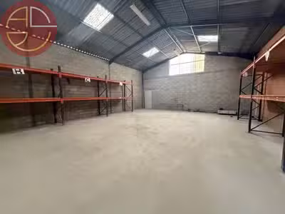 A louer dépôt de 490m² Nord-Est Toulouse Bouloc